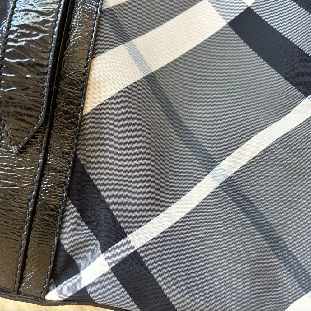 Black and gray Burberry check tote - Picture 5 of 8